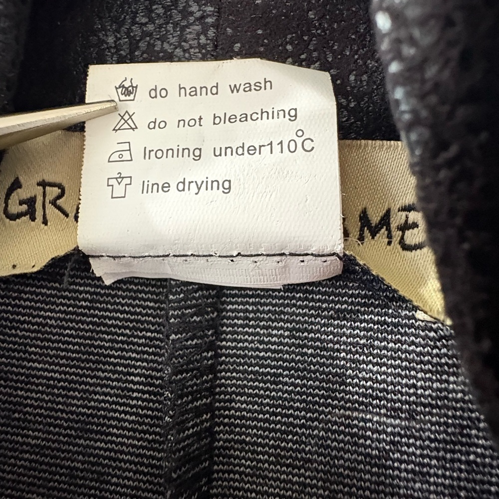 Elegant Gray/Black Pleather Women's Cardigan - Picture 3 of 6